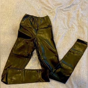 Wilfred Free Daria pant vegan leather